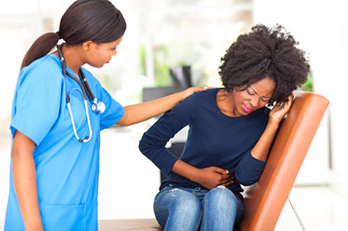 stomach pain associated with diverticulitis